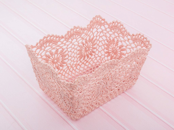 Daisy Scroll Basket 27х19х15