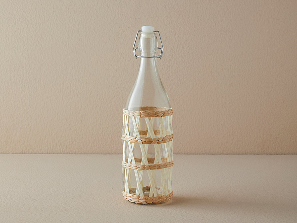 Stripe Wicker Water container 980 ml