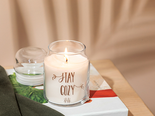 Stay Cozy Aroma candle 195 g