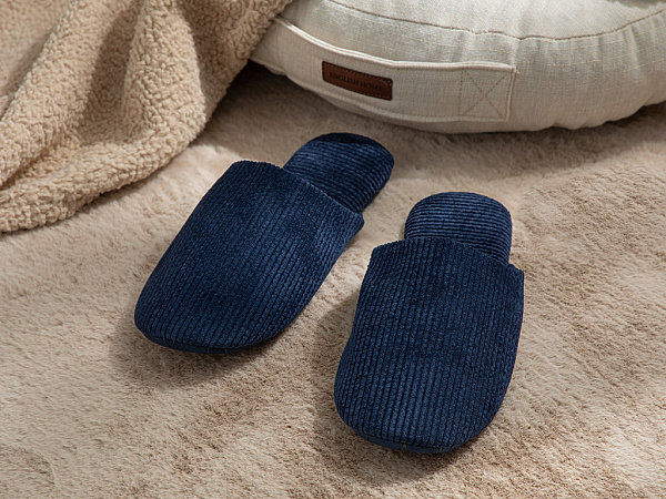 Elegant Lines Slippers 43