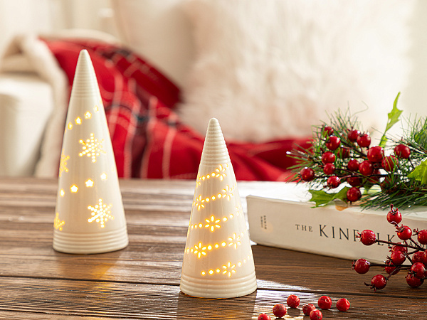 Christmas Tree Статуетка з LED підсвіткою 6х6х13 см