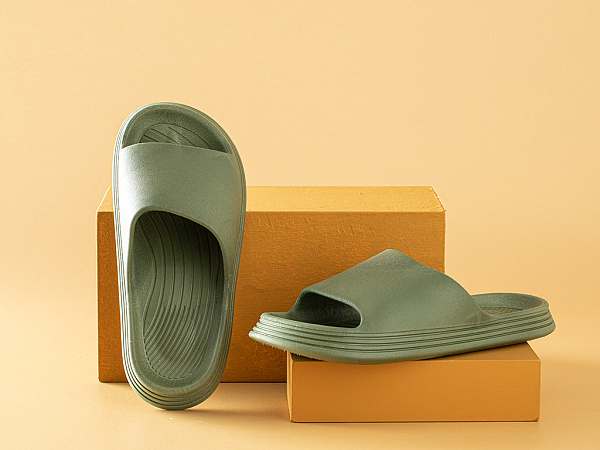 Cool Beach slippers 38