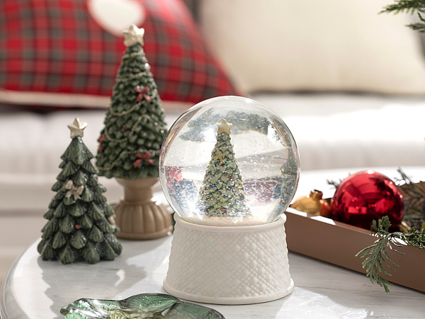 Christmas Tree Snow globe 10х10х14 cm