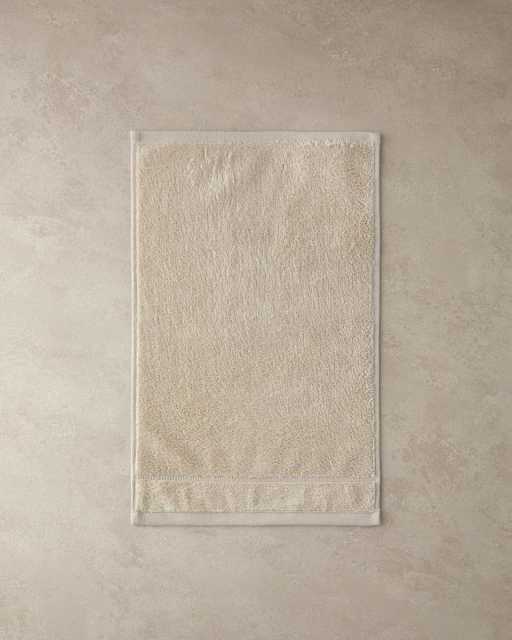 Leafy Hand towel bamboo 30x50 cm