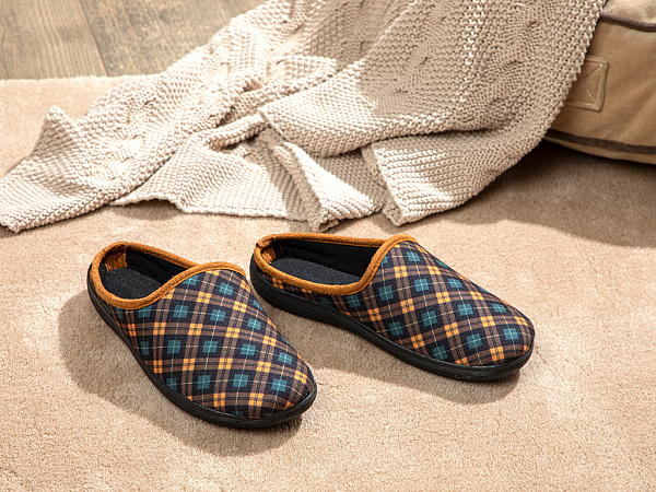 Glam Check Slippers 37