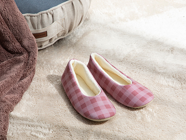 Modern Plaid Slippers 37