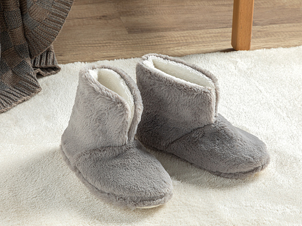 Straight Slippers 37