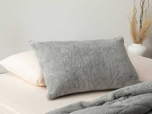 Cozy Sherpa Подушка 50х70 см